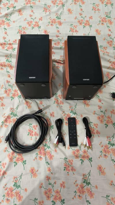 Edifier R1700 BTS BookShelf Speaker