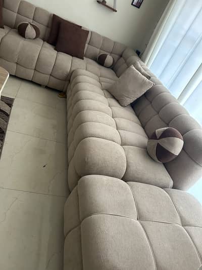 8 seater sofa set/bed set/dressing table/side tables