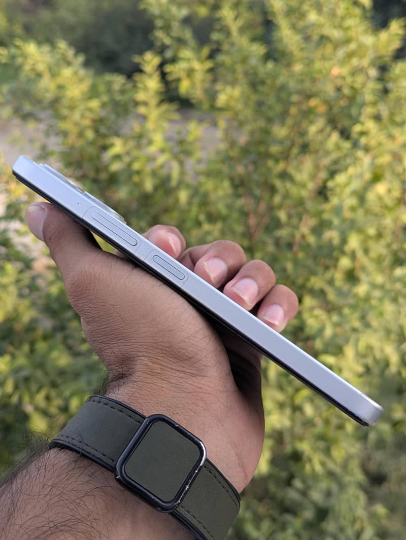 Mobile 3