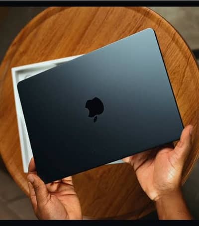 Macbook M4 NEW 512 GB Box Opened complete box items