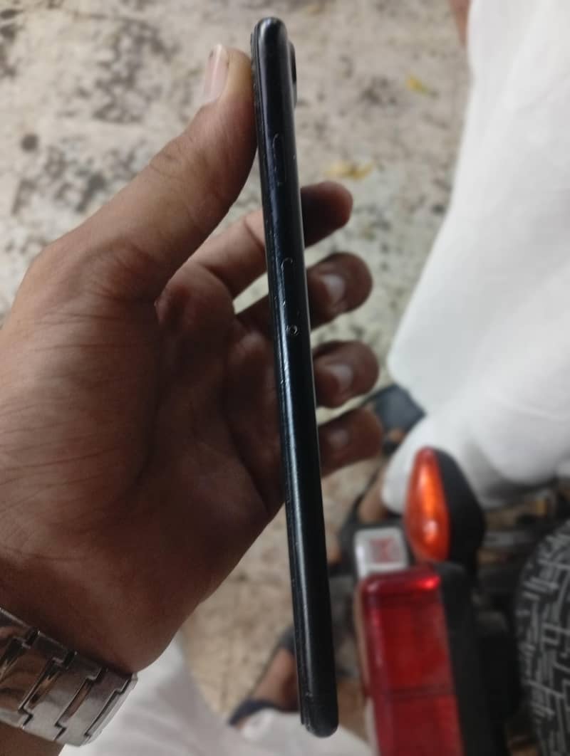 Apple iPhone 7 Plus 1