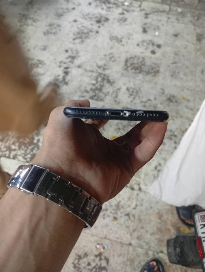 Apple iPhone 7 Plus 5