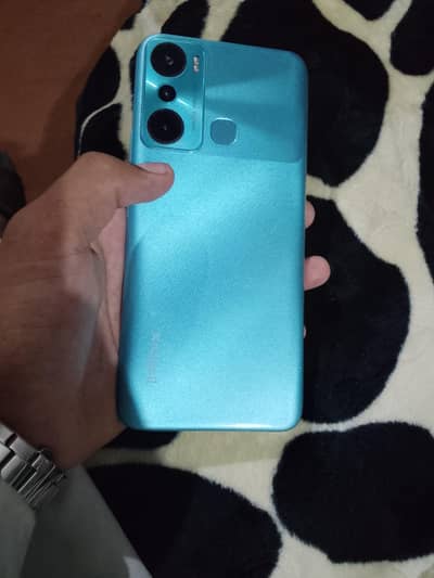 Infinix Hot 20 Play