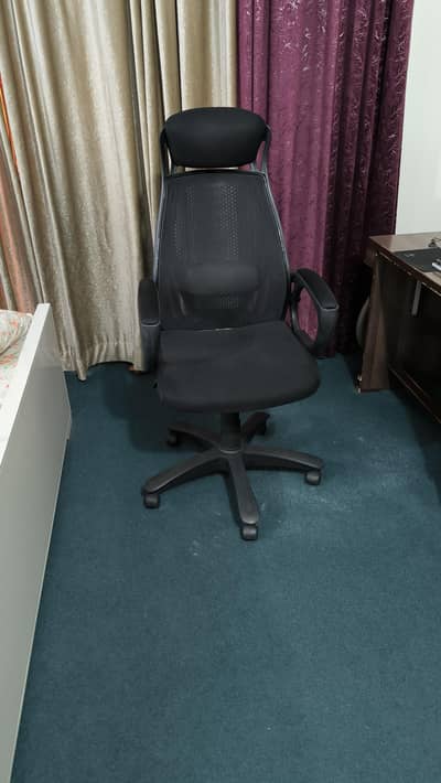 Boss Revolving Chair