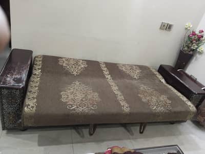 sofa com bad with front tebal