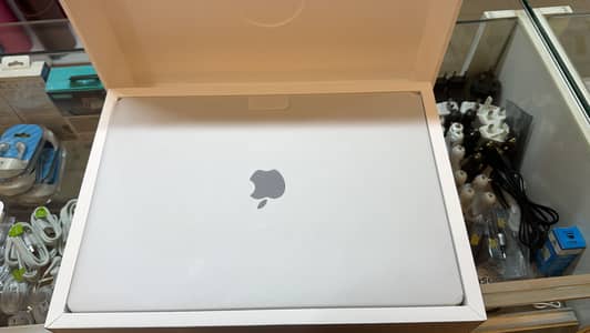 MacBook Pro M4  urjent sell
