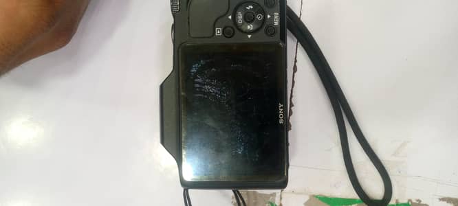 Sony h20 digital camera with battery charger