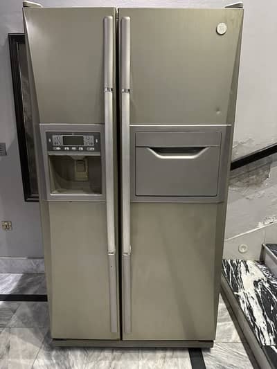 General electric double door fridge for sale(kit main problem hai)