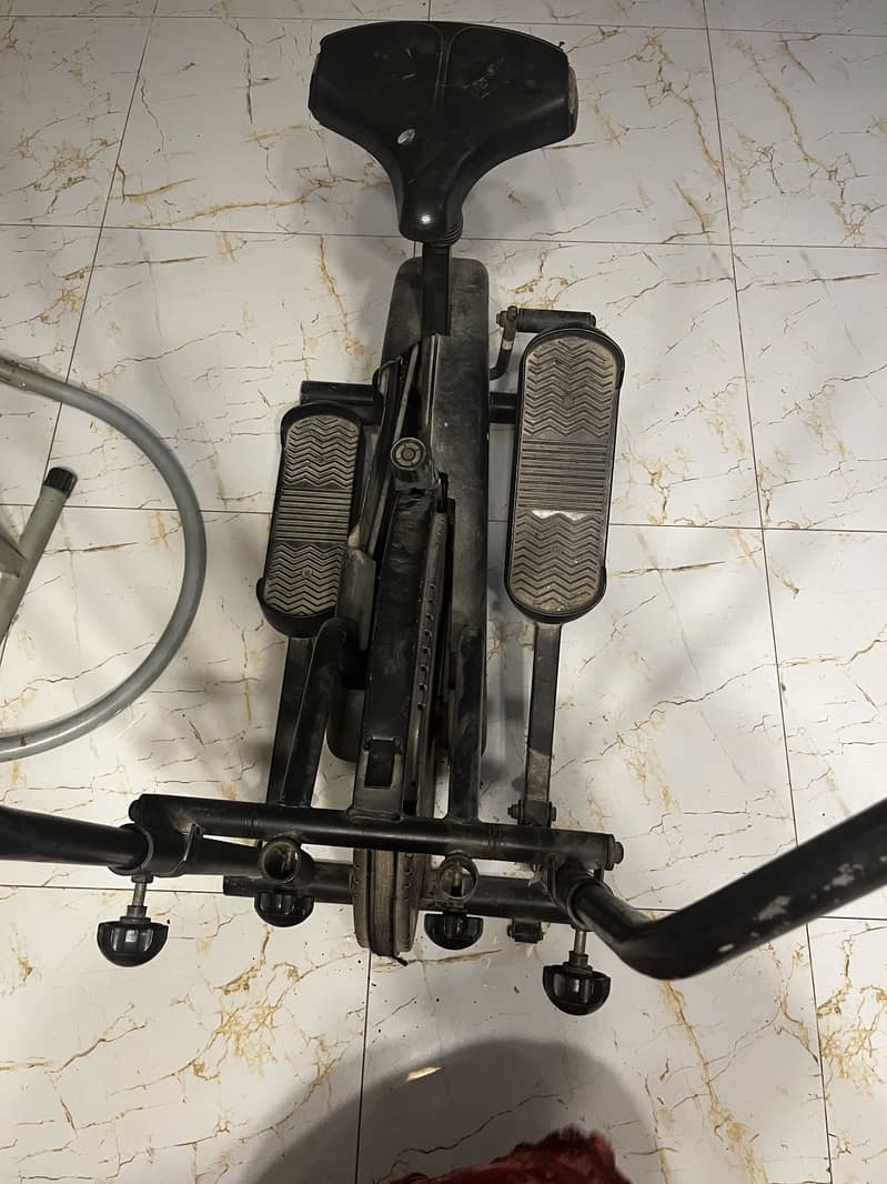 Cycling machine 1