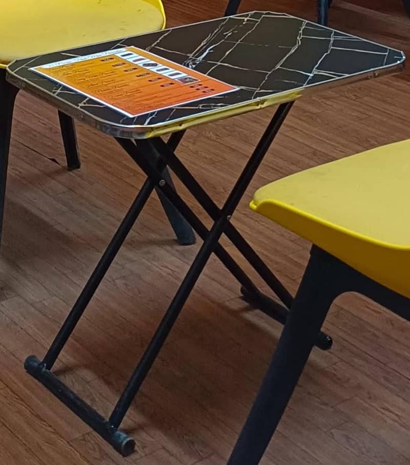 Foldable Table 0
