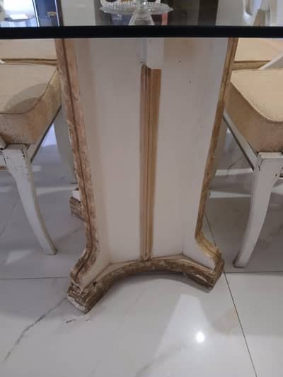 dinning table with chairs