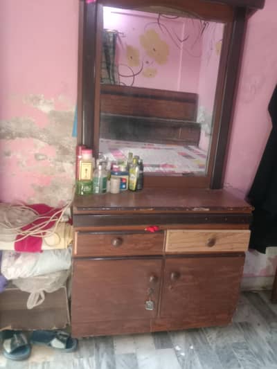 bed dressing table