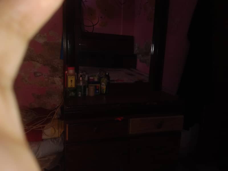 bed dressing table 1