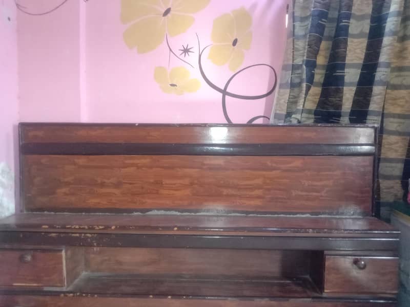bed dressing table 3