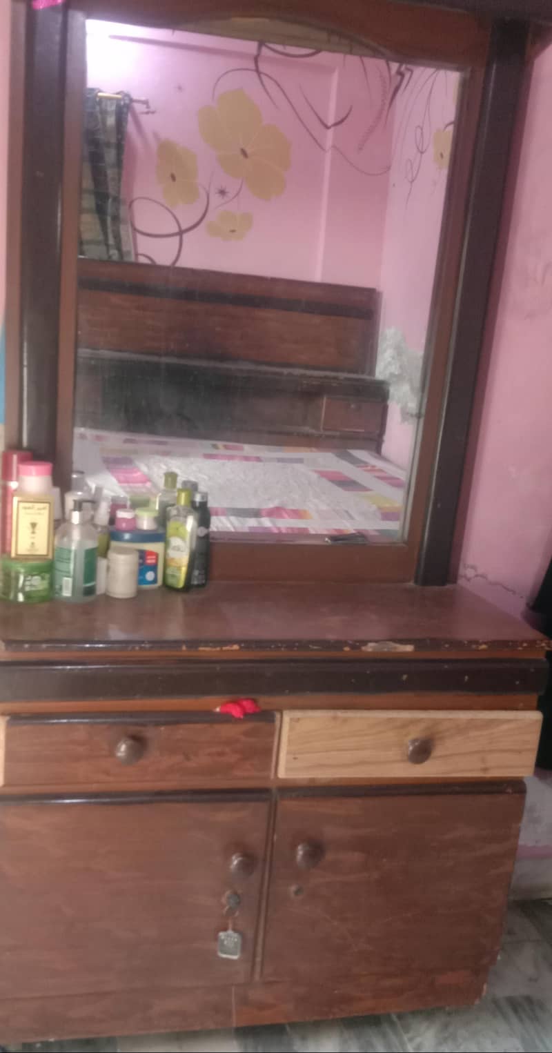 bed dressing table 4