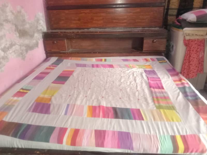 bed dressing table 5