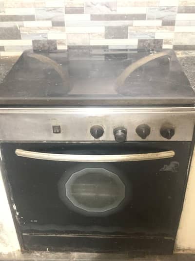 3 Burner Gas Cooking Range with Oven – Good Condition