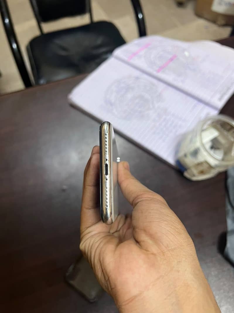 iPhone X 10