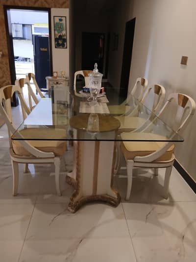 dinning table with chairs