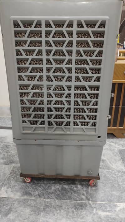 Air Cooler with Solar Plate Support - Auto Swing - Excellent Condition