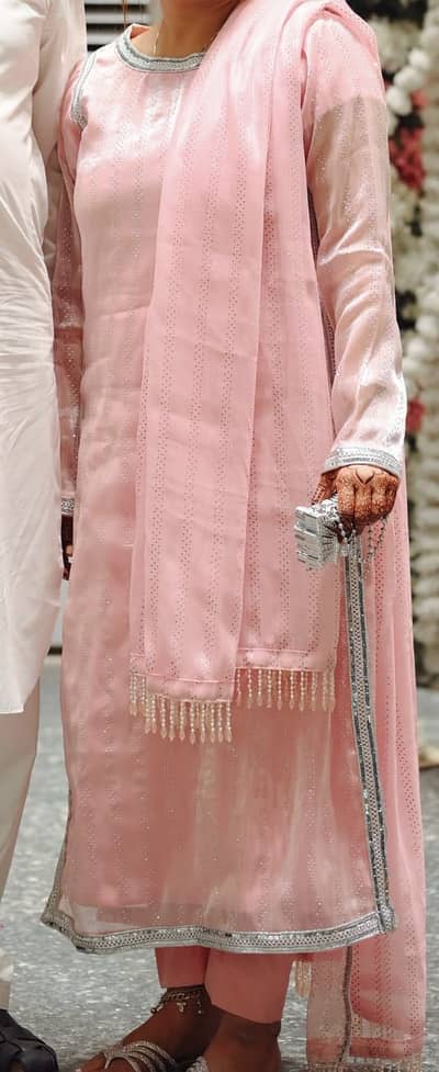 Hania amir design in pink colour