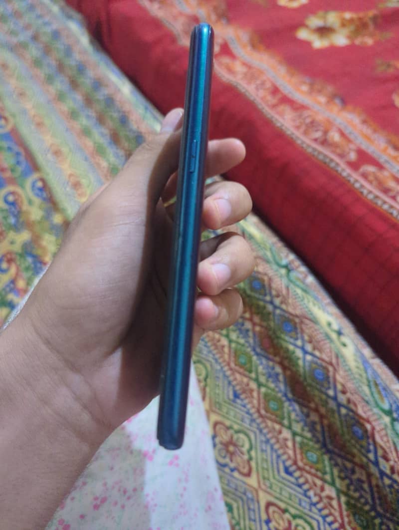 OPPO A7 4