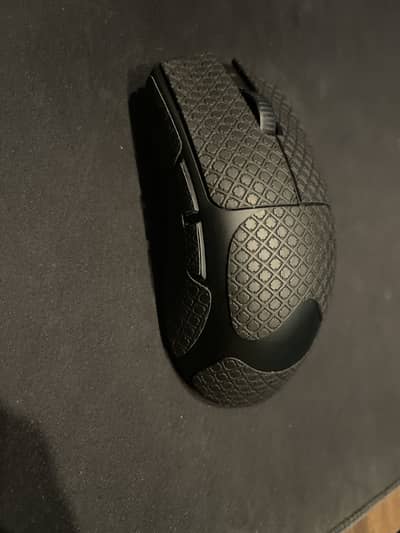 Razer Viper V3 Pro with Brand New Skates and Mouse Grips