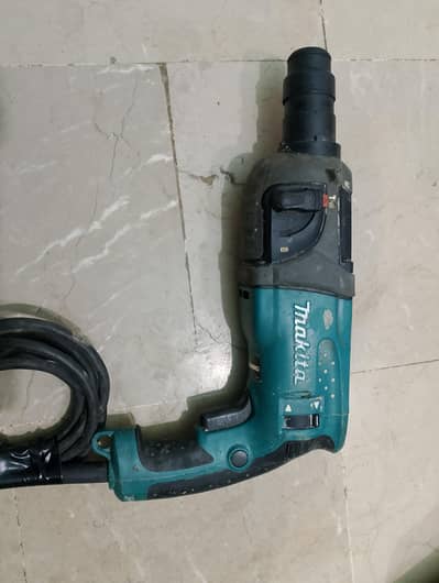 Makita HR2460 Rotary Hammer Drill
