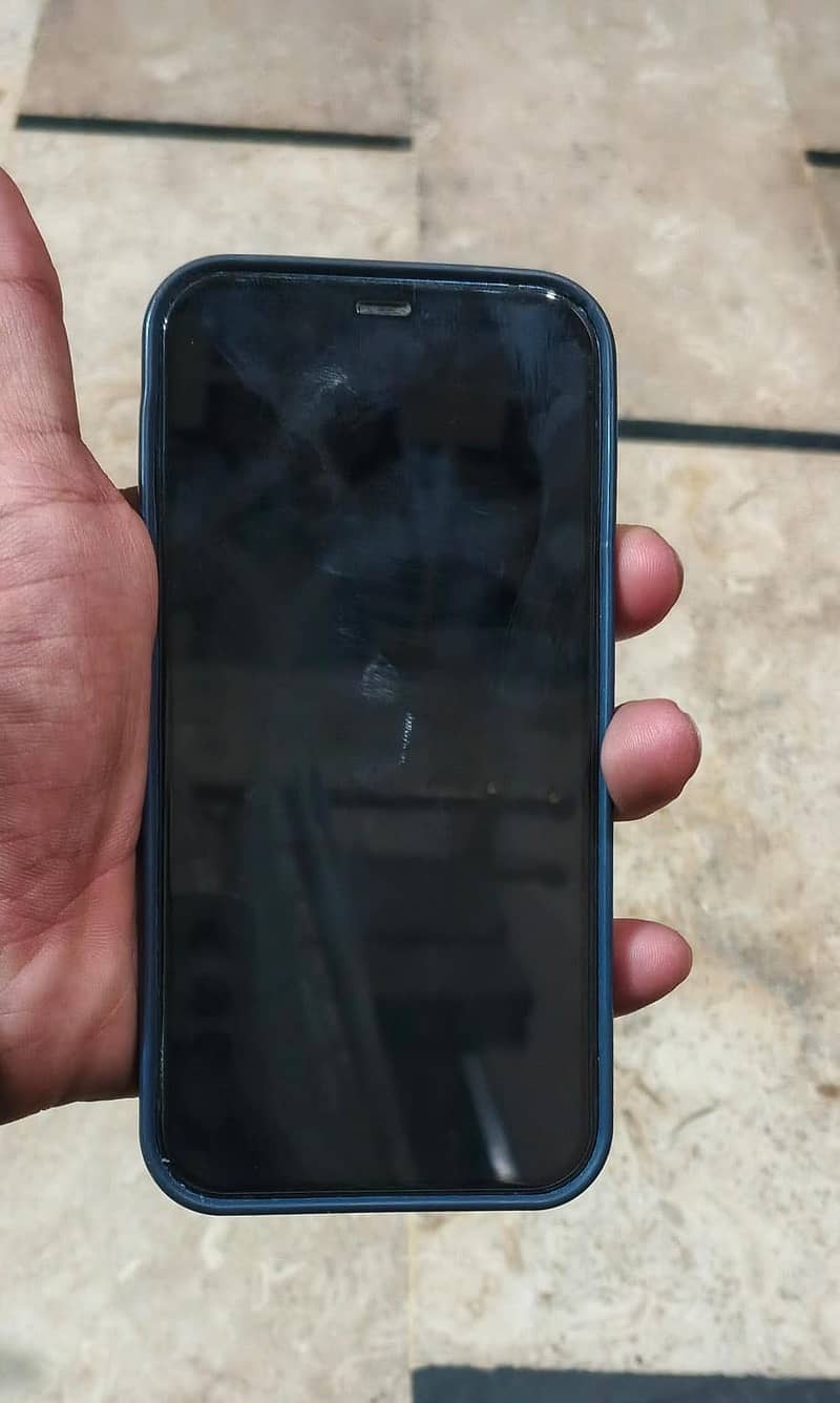 Apple iPhone 12 1