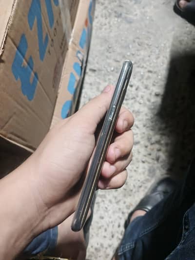 Samsung Galaxy J2 Duos (Gold) – For Sale