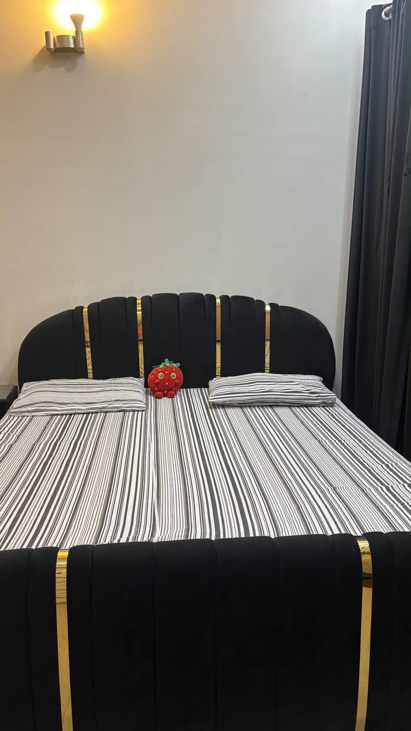 Bed used 1