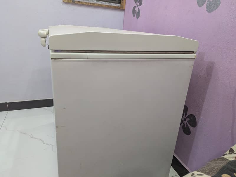 Waves deep freezer 1
