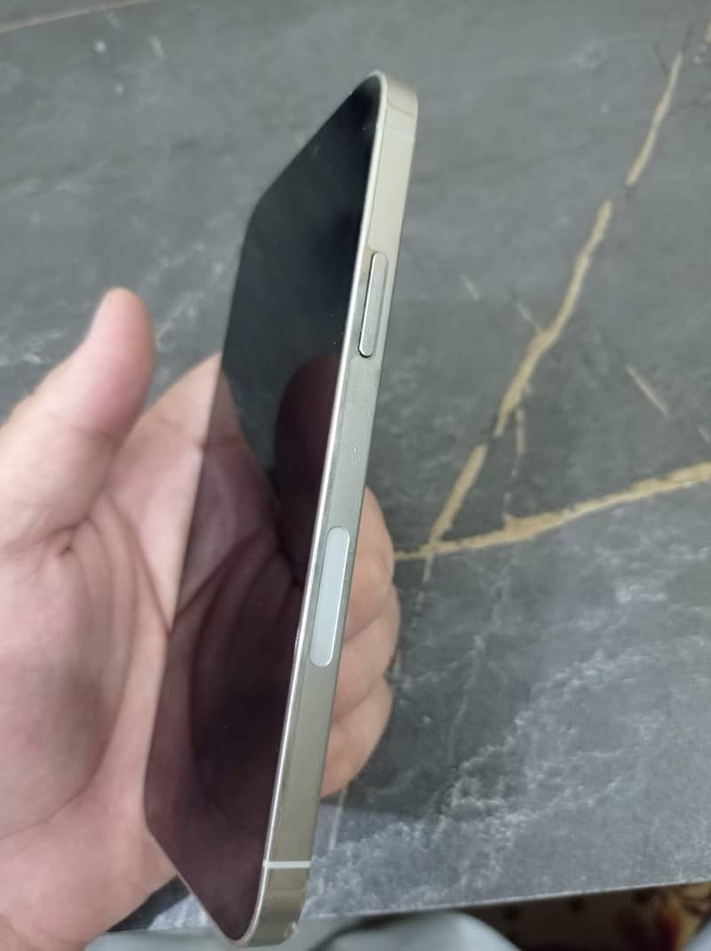Apple iPhone 12 Pro 3