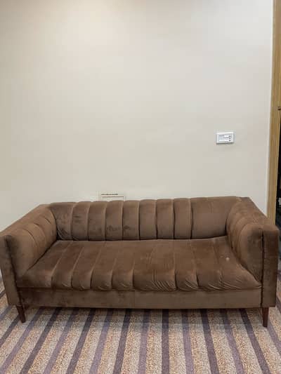 Best sofa 2 new and 1 use