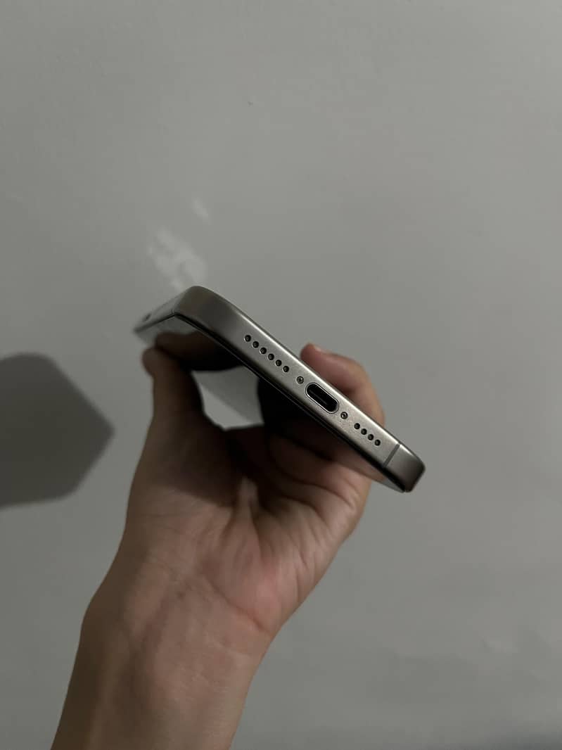 iphone 15 Pro max 3