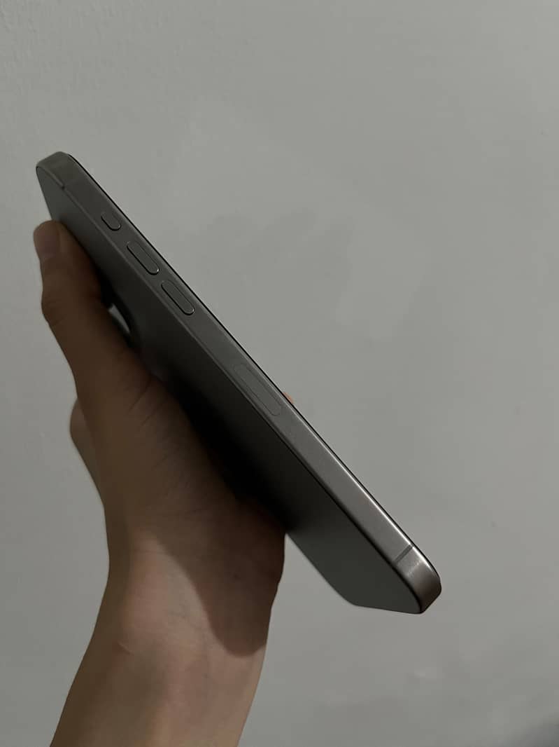 iphone 15 Pro max 6