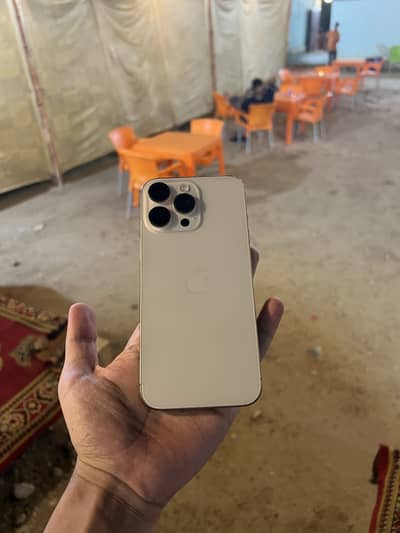 Apple iPhone 16 Pro Max