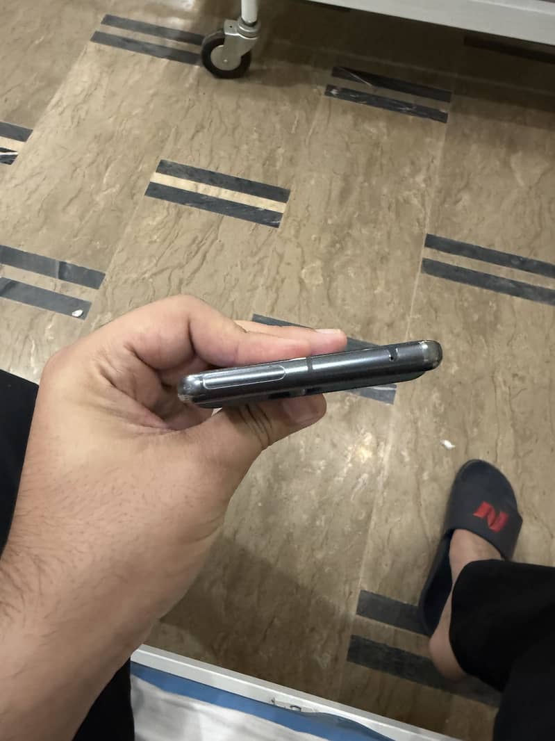 Google Pixel 7 Pro 4