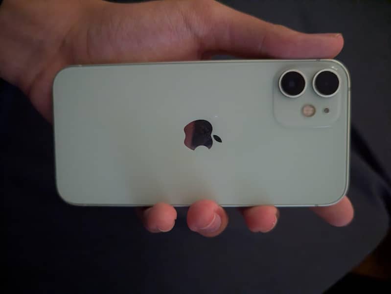 Apple iPhone 12 mini 7