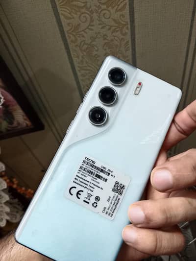 Tecno CAMON 40 Pro