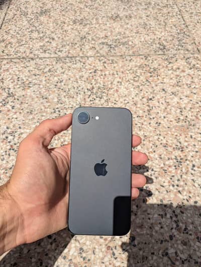 Apple iPhone 16e