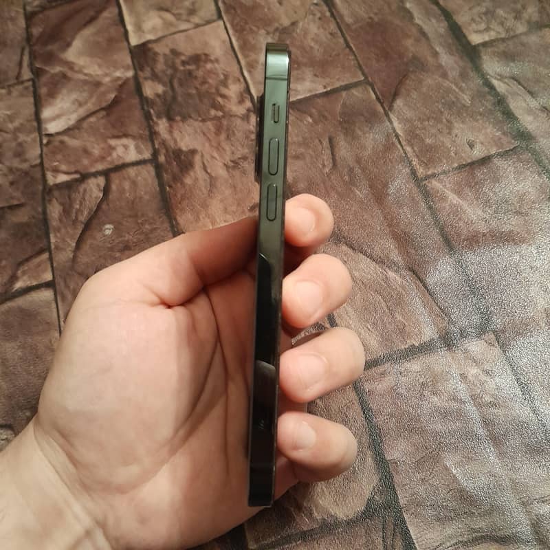 iphone 12 pro 3