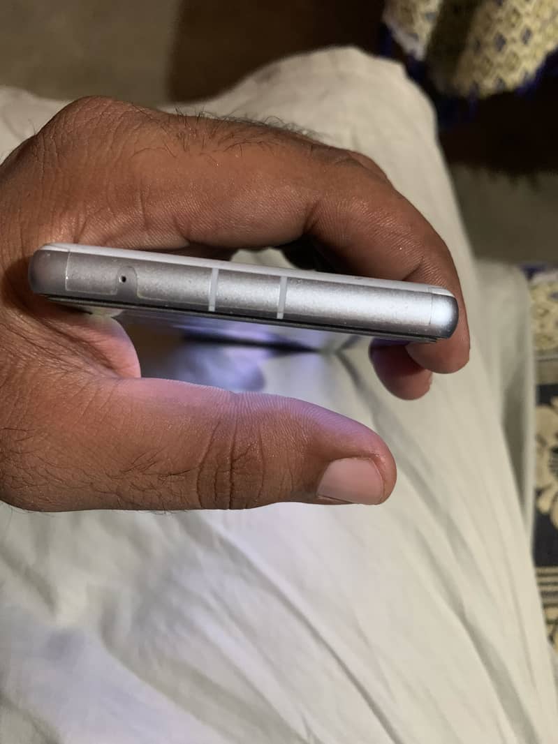 Google Pixel 7a 3