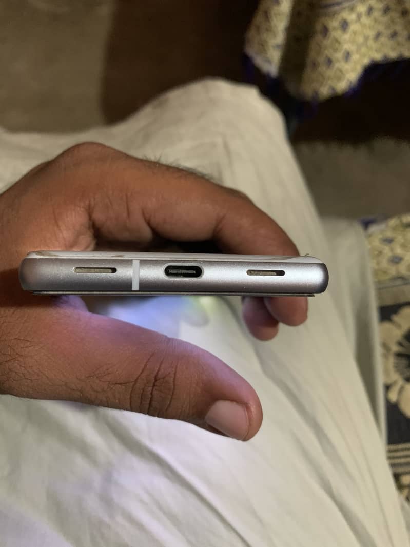 Google Pixel 7a 4