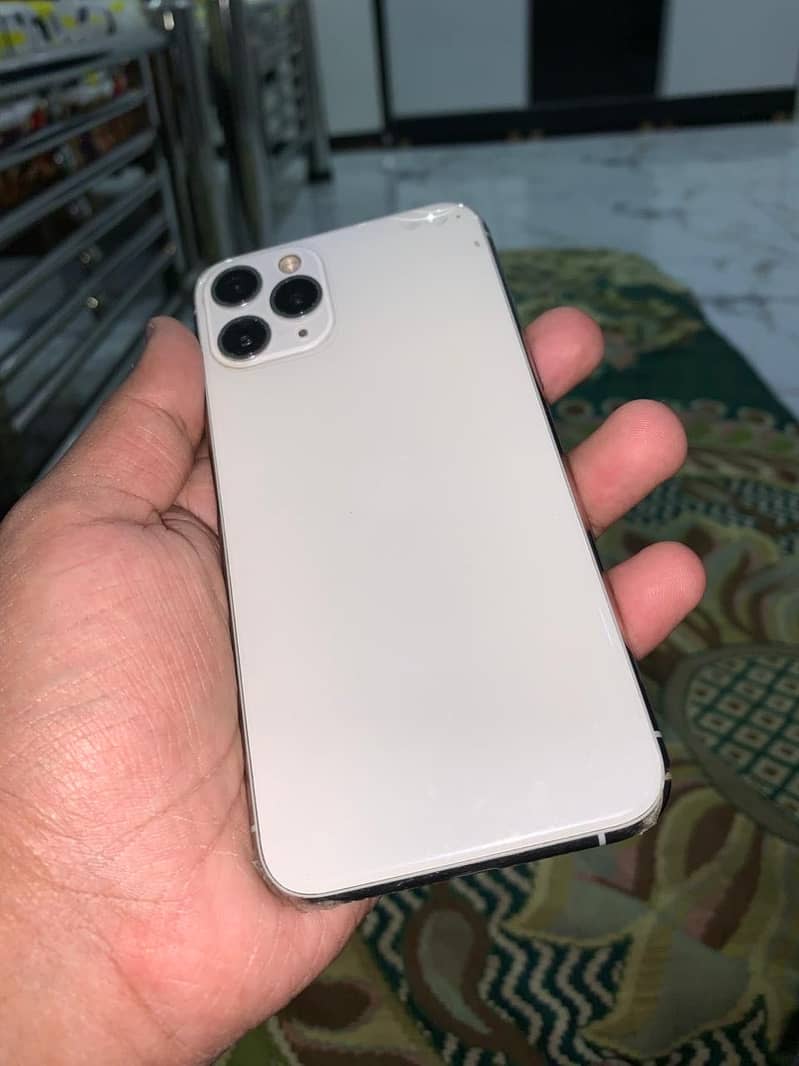 Apple iPhone 11 Pro 6