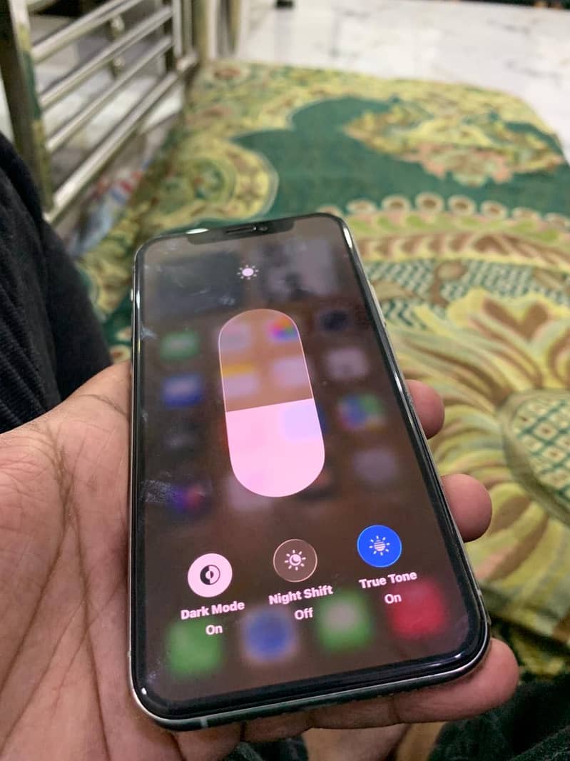 Apple iPhone 11 Pro 7