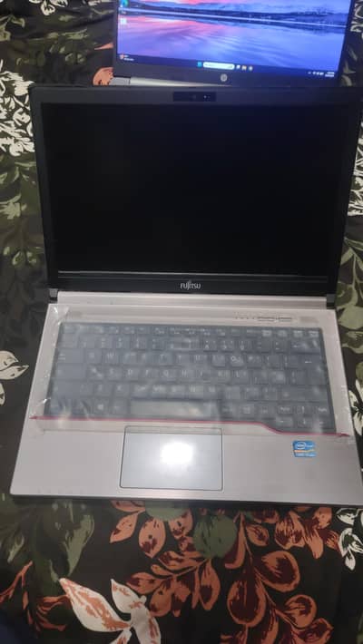 Fajitsu core i5 3rd generation