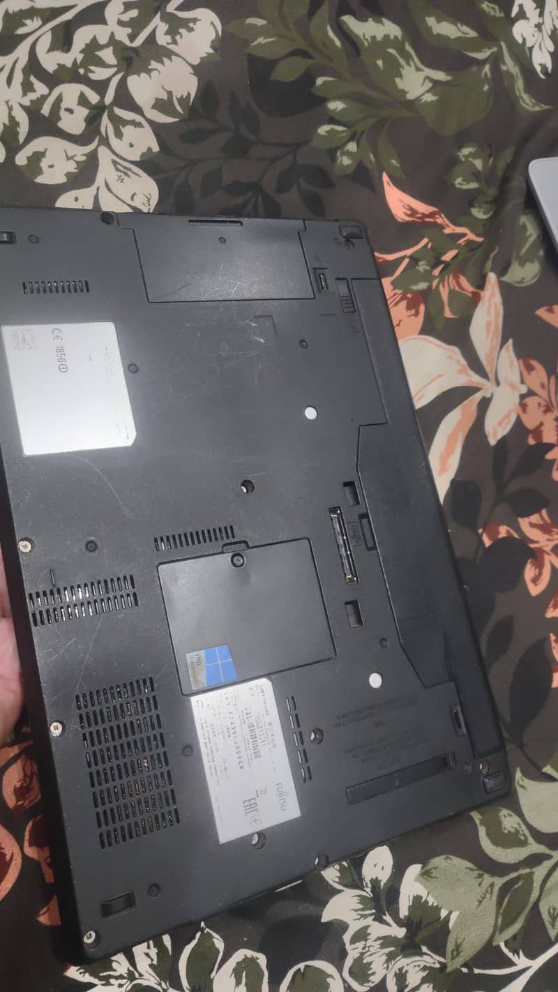 Fajitsu core i5 3rd generation 3