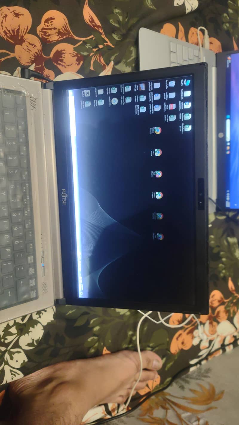 Fajitsu core i5 3rd generation 4