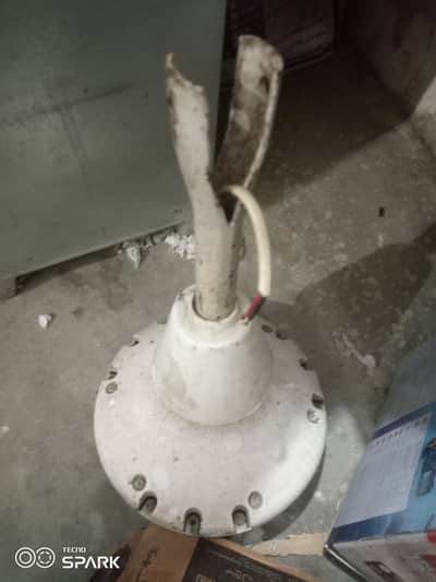 2 ceiling working conditions fan